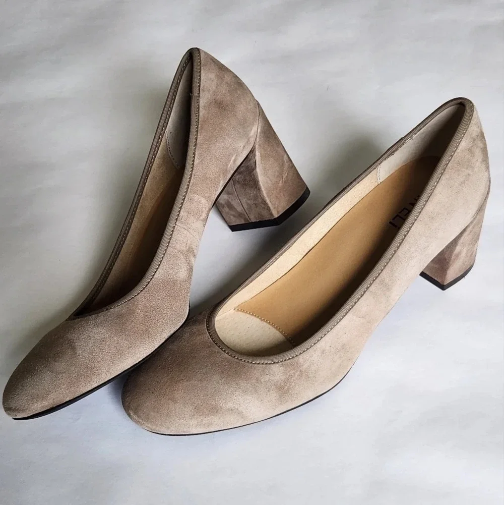New without box! || VANELi || neutral suede pumps